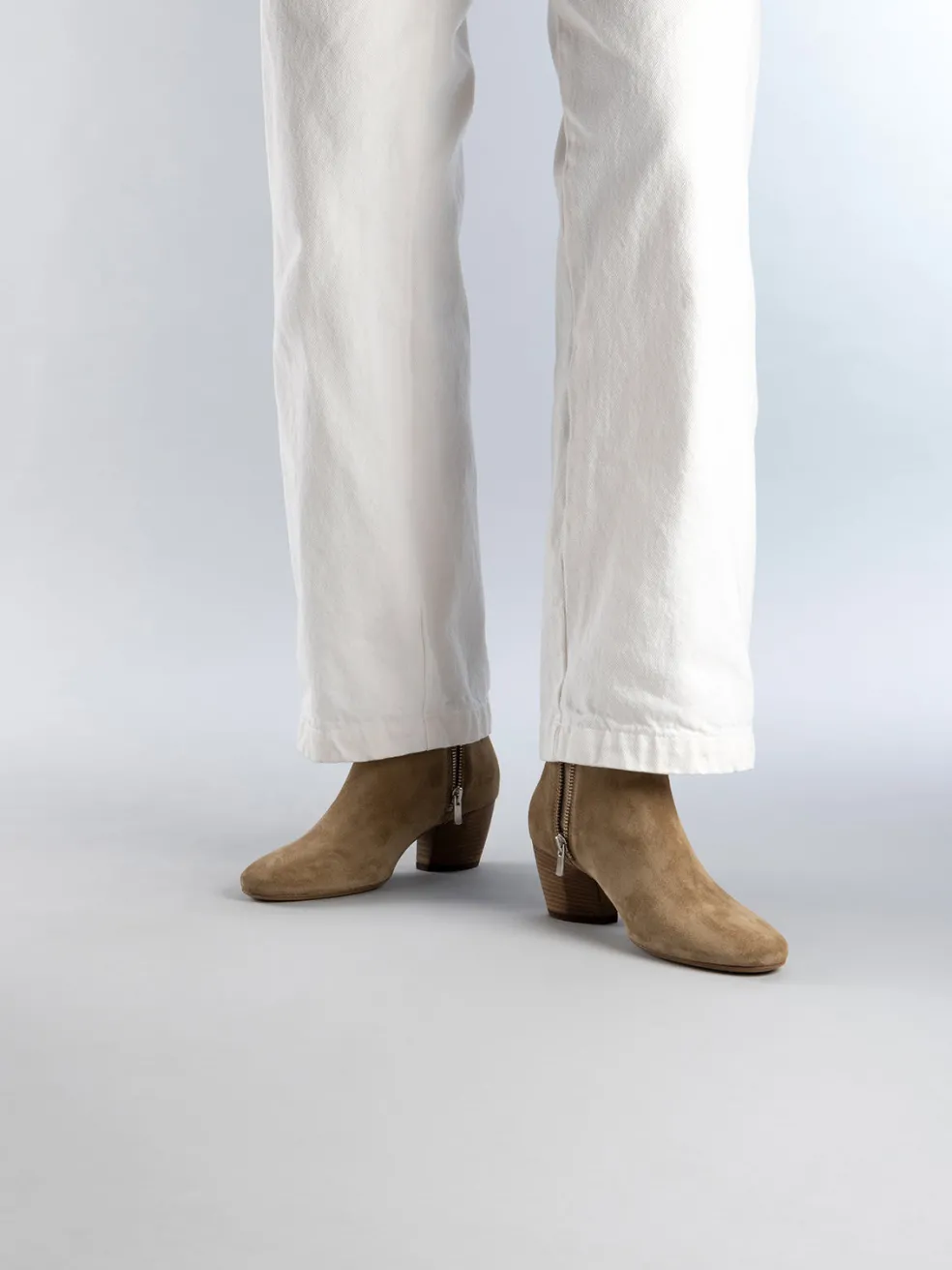 Shop Officine Creative BETH 012 - Suede Chelsea Boots BROWN