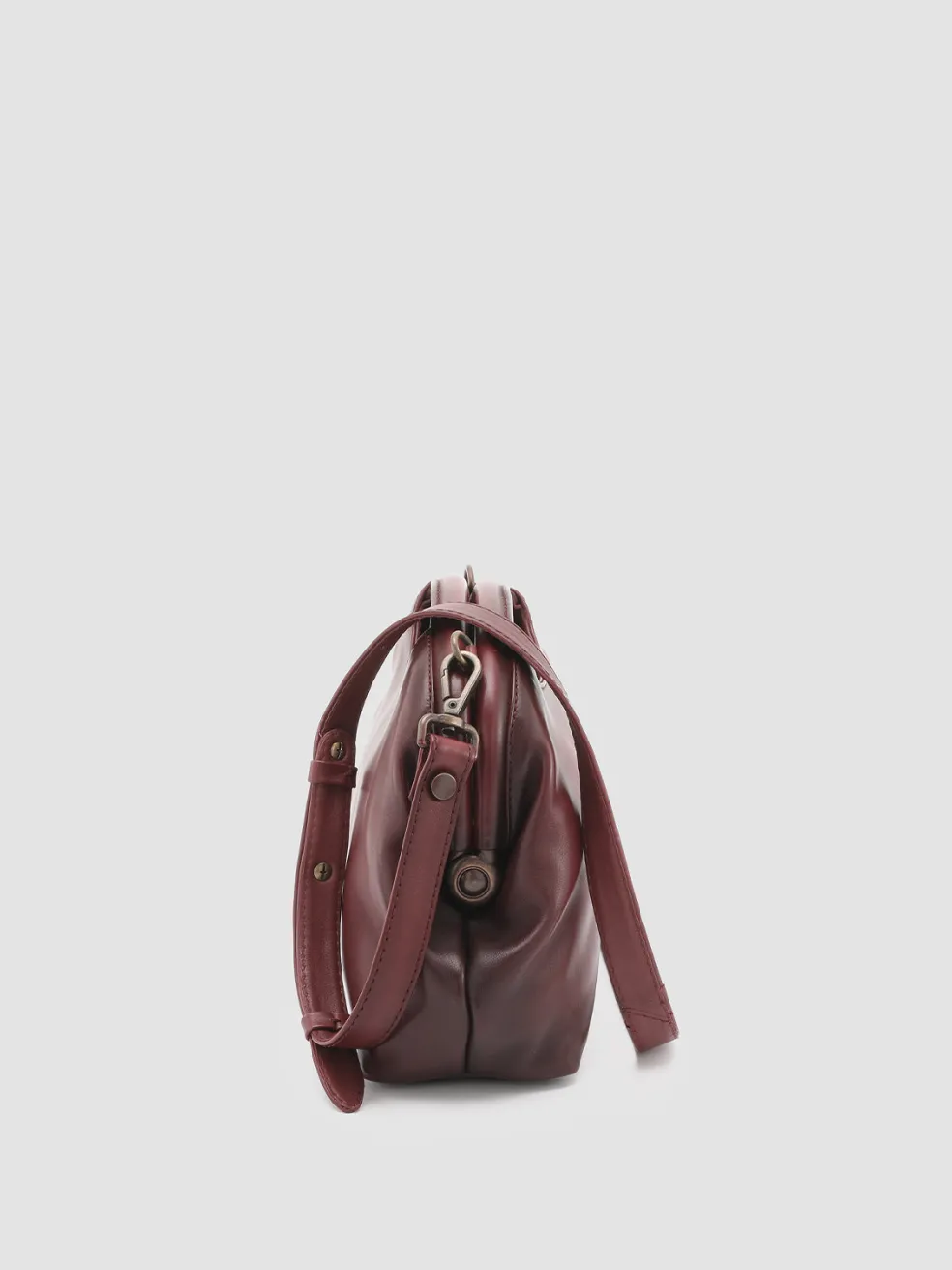 Shop Officine Creative HELEN 15 - Leather Clutch Bag BURGUNDY
