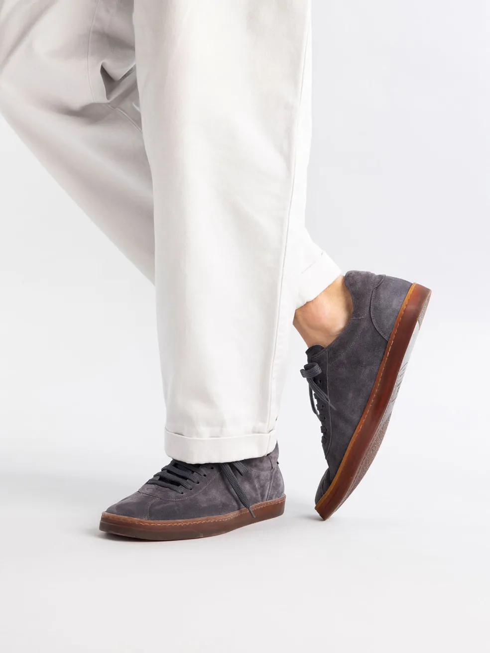 Outlet Officine Creative KARMA 015 - Taupe Suede Low Top Sneakers QUARZO