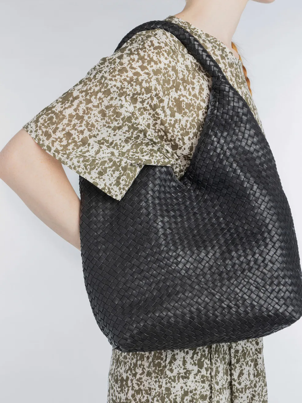 Best Officine Creative OC CLASS 063 - Woven Leather Shoulderbag DARK BROWN