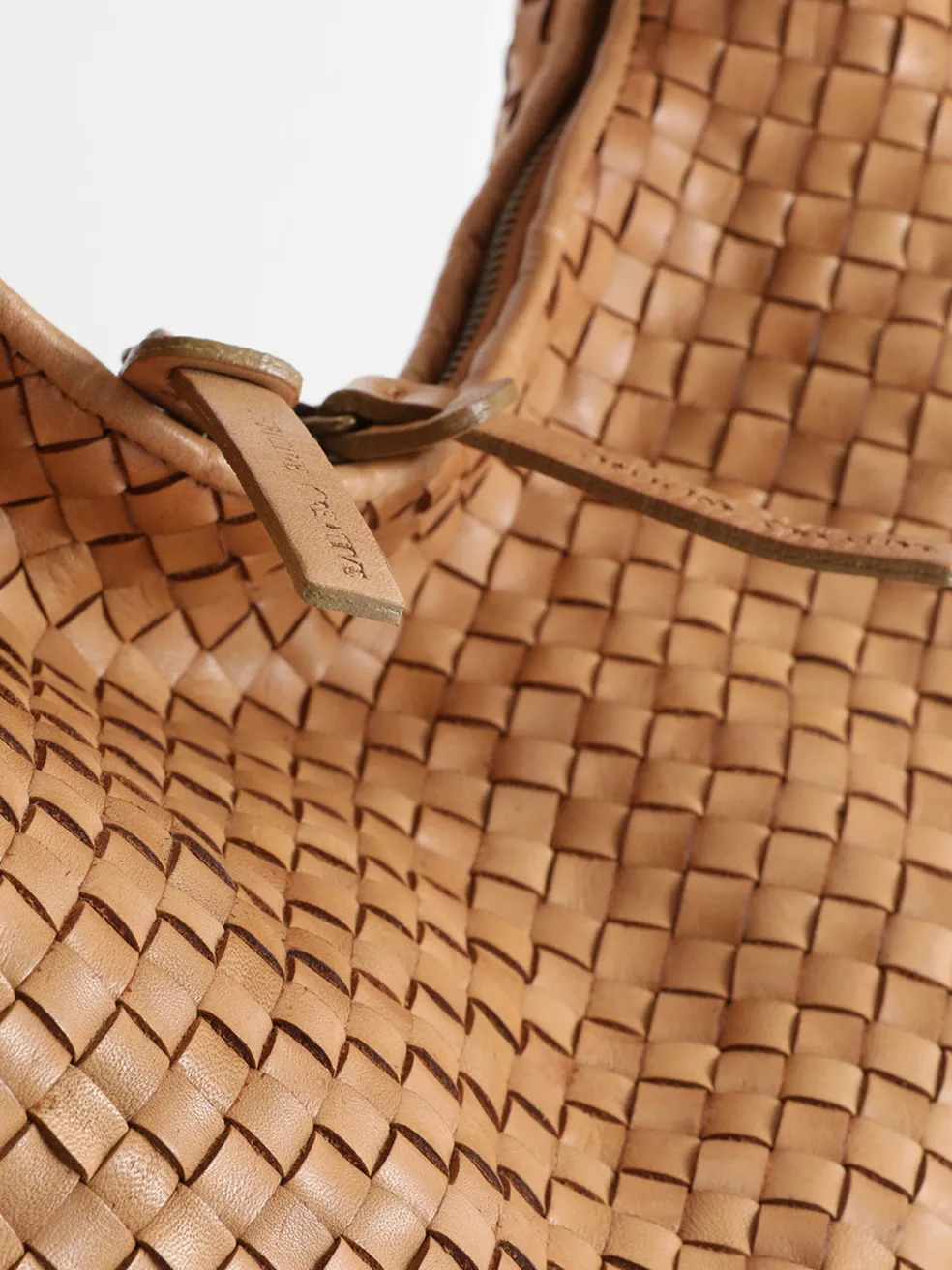 Store Officine Creative OC CLASS 42 - Leather Shoulder Bag TAUPE