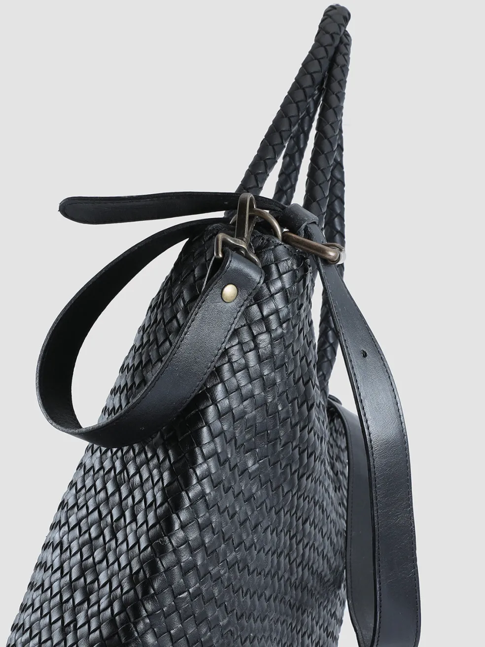 Outlet Officine Creative OC CLASS 35 Woven - Woven Leather Shoulder Bag BLACK