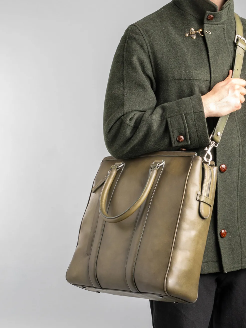 Clearance Officine Creative QUENTIN 02 - Green Leather Hand Bag DEPHTS