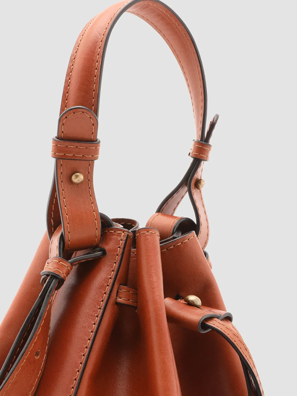 Outlet Officine Creative SADDLE 08 - Brown Leather Bucket Bag COTTO