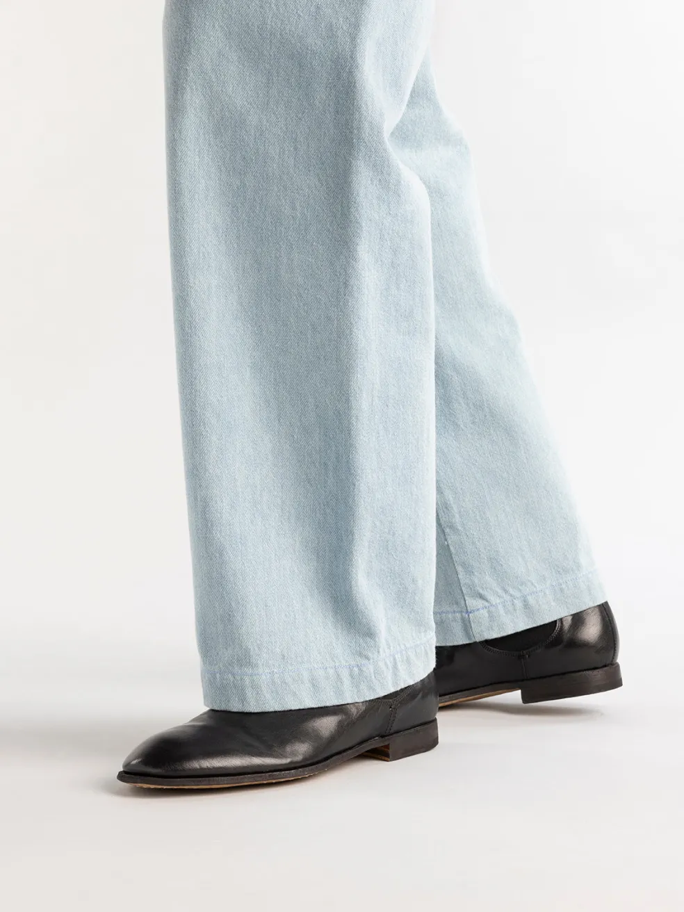 Shop Officine Creative SOLITUDE 004 - Leather Chelsea Boots BLACK